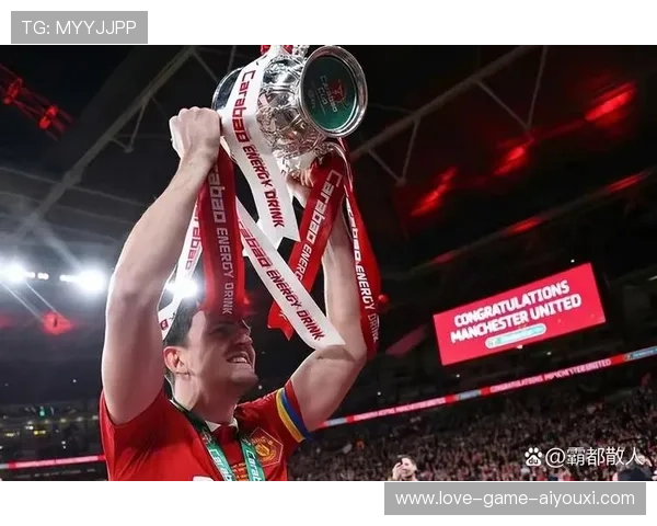 曼联马奎尔争顶与区域站位训练